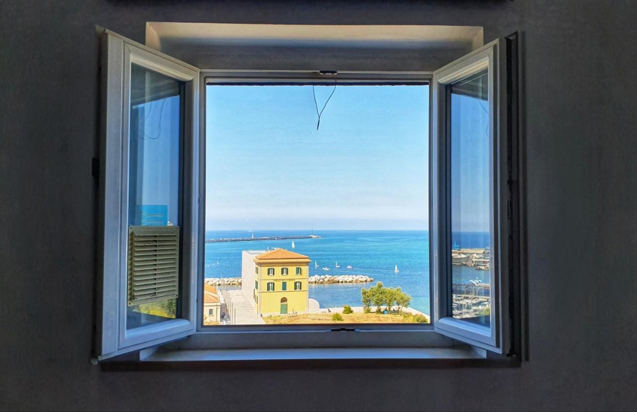 Apartmán Almare - Sea Front Livorno Exteriér fotografie